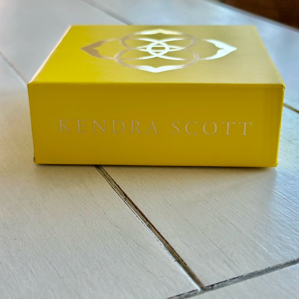 Kendra Scott Ari Heart GOLD - BLACK DRUSY Adjustable Length Necklace ($75) - Picture 10 of 10